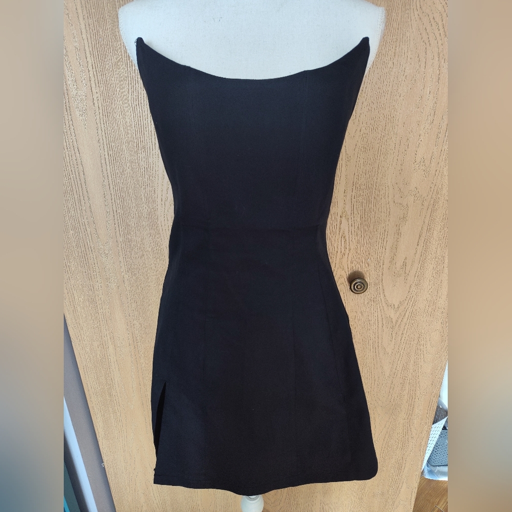 White Fox Boutique Black Strapless Sheath Cocktail Dress